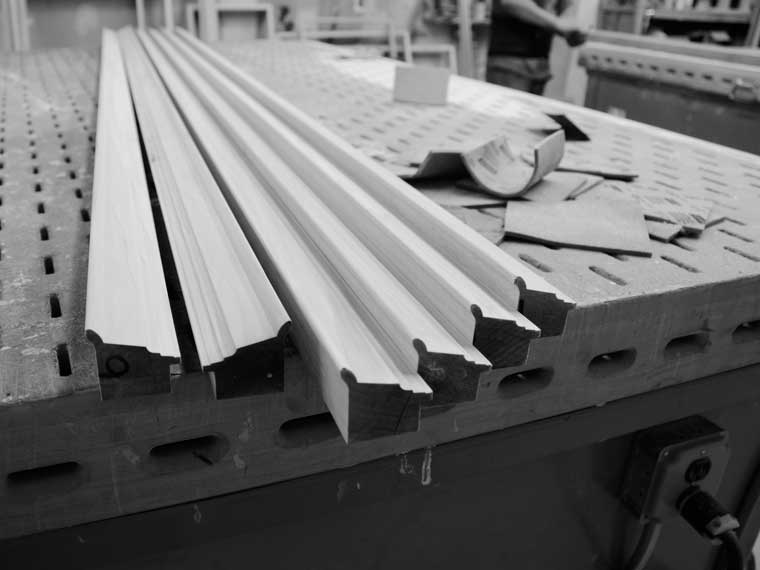 hardwood-custom-picture-frames