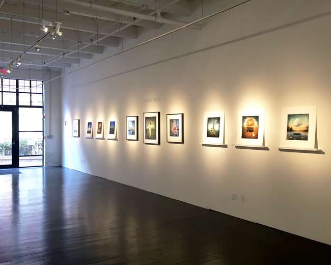 custom picture frames for art galleries